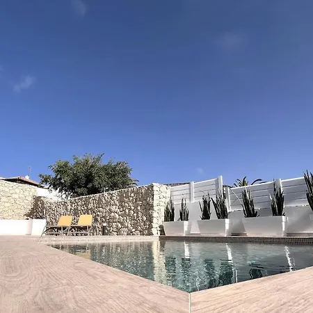 Villa Stone *