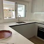Stone فيلة